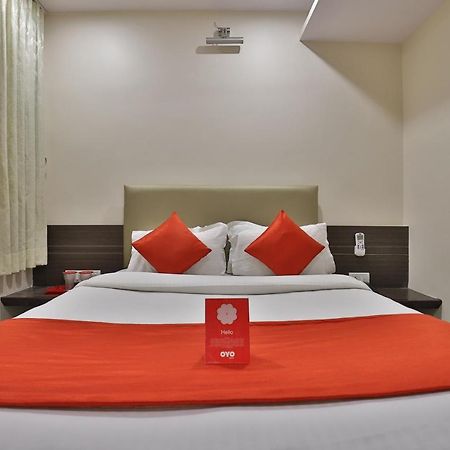 New Rajdhani Hotel Вадодара Екстериор снимка