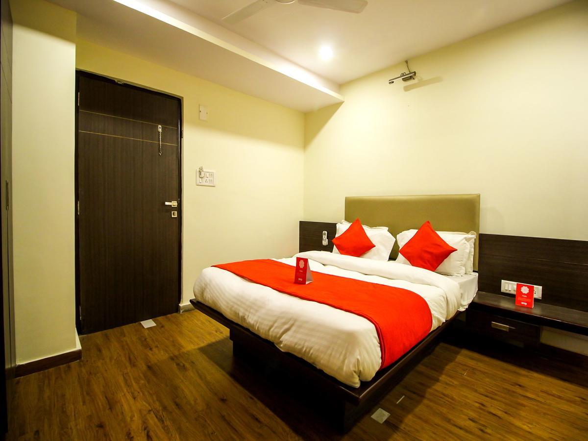 New Rajdhani Hotel Вадодара Екстериор снимка