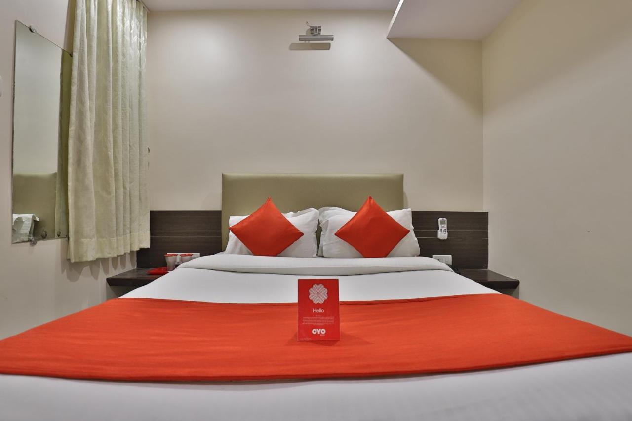 New Rajdhani Hotel Вадодара Екстериор снимка