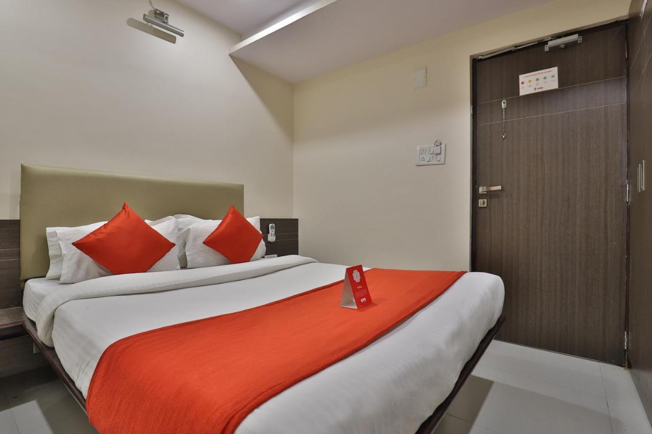 New Rajdhani Hotel Вадодара Екстериор снимка