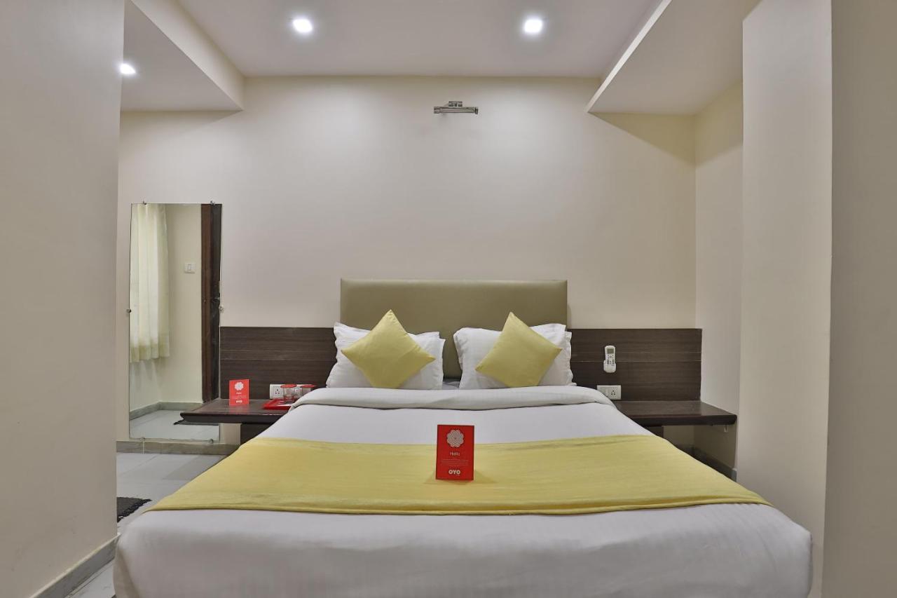 New Rajdhani Hotel Вадодара Екстериор снимка